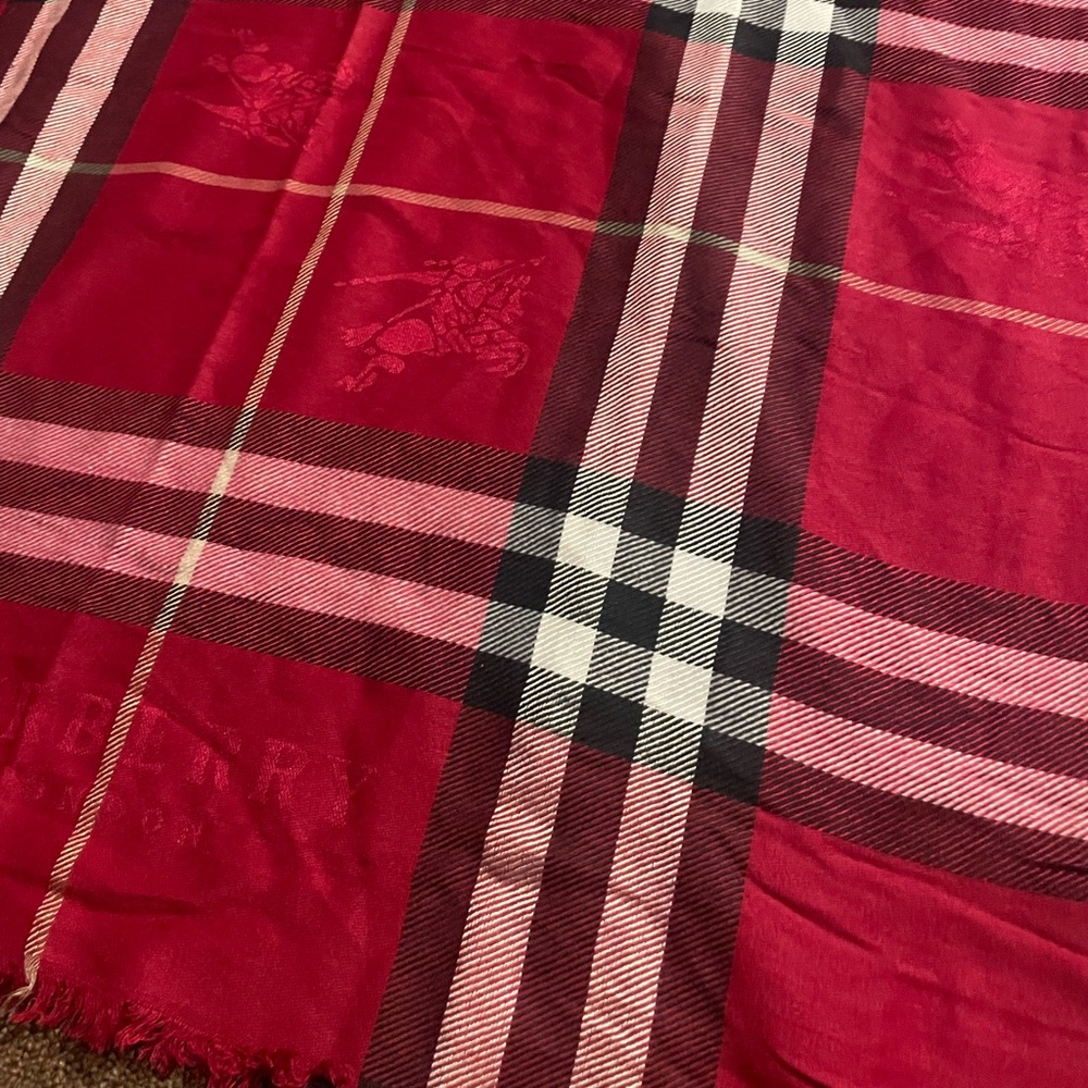 BURBERRY Equestrian Horse Print SCARF - Picture 2 of 10